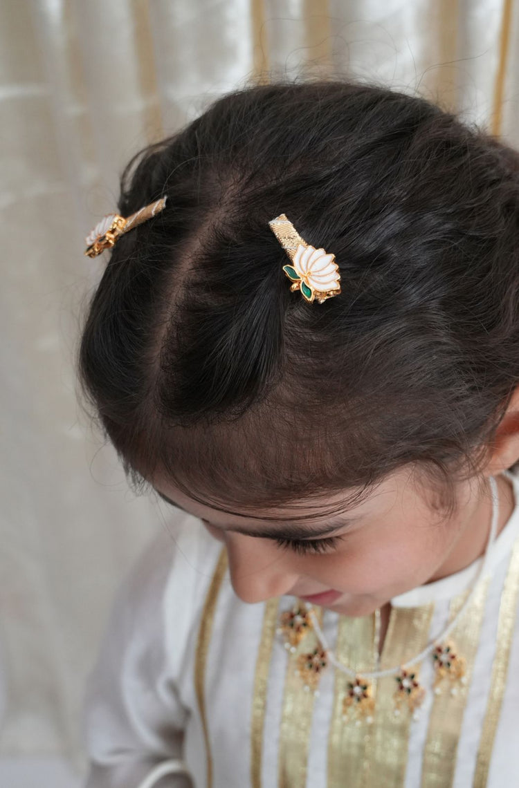 White Lotus Hair Pins