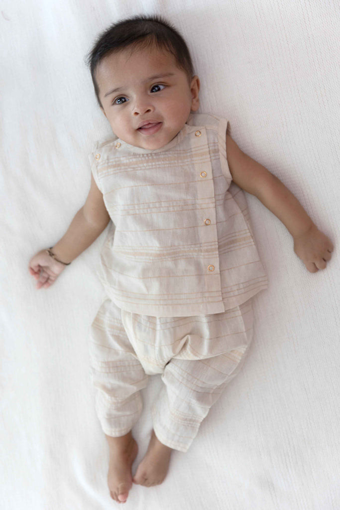 Unisex Zari Stripes Jhabla Set - Cream