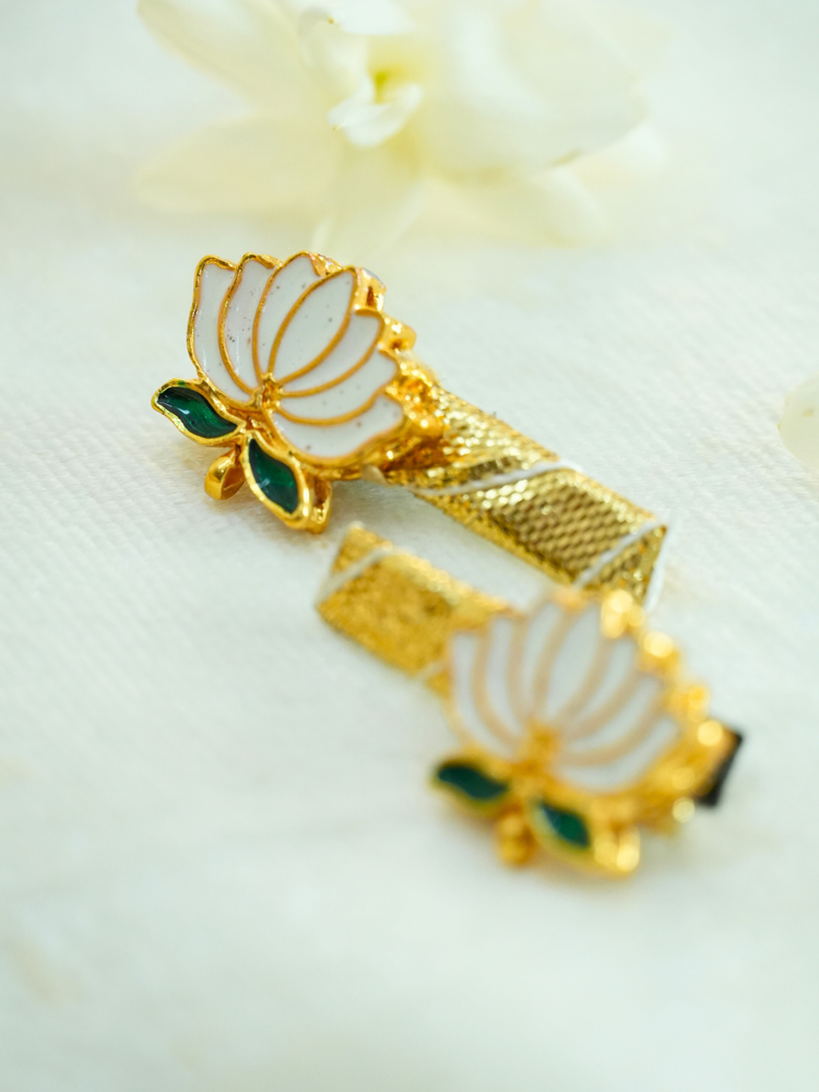 White Lotus Hair Pins