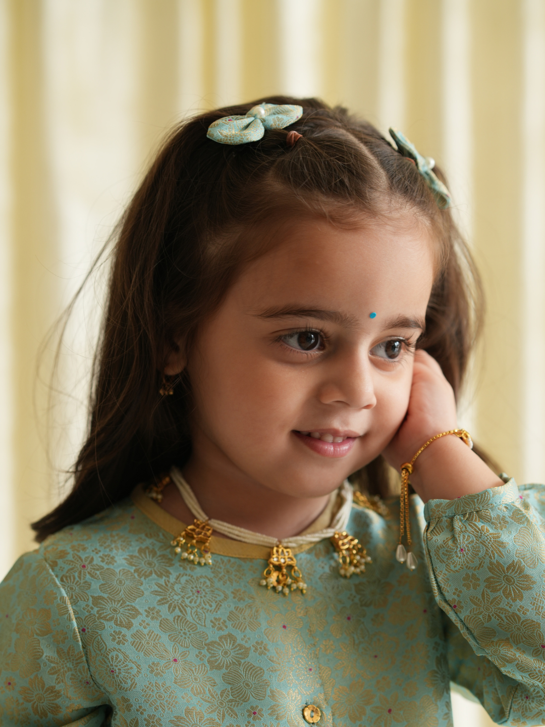 Roohani Bow Clip - Blue