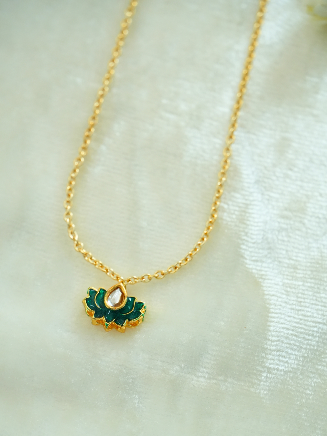Kamal Noor Pendant