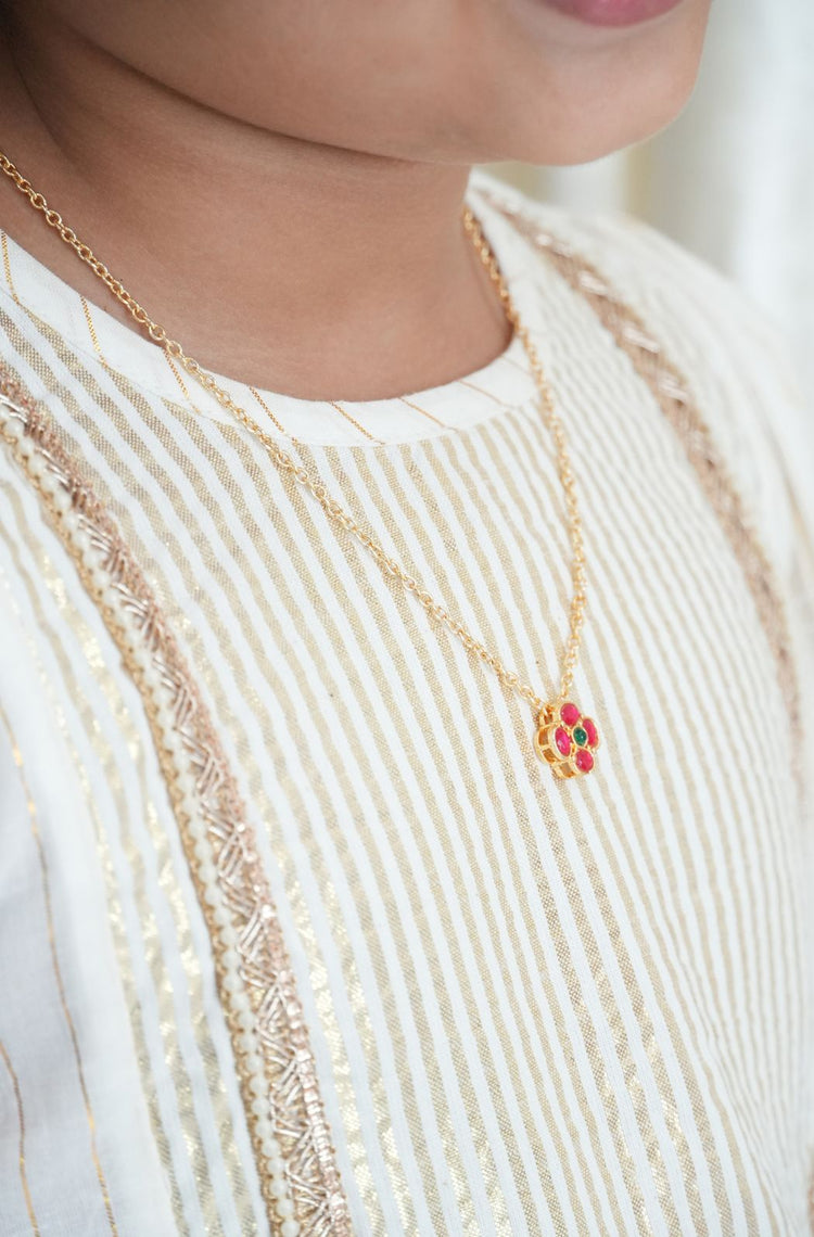 Pihu Floral Pendant