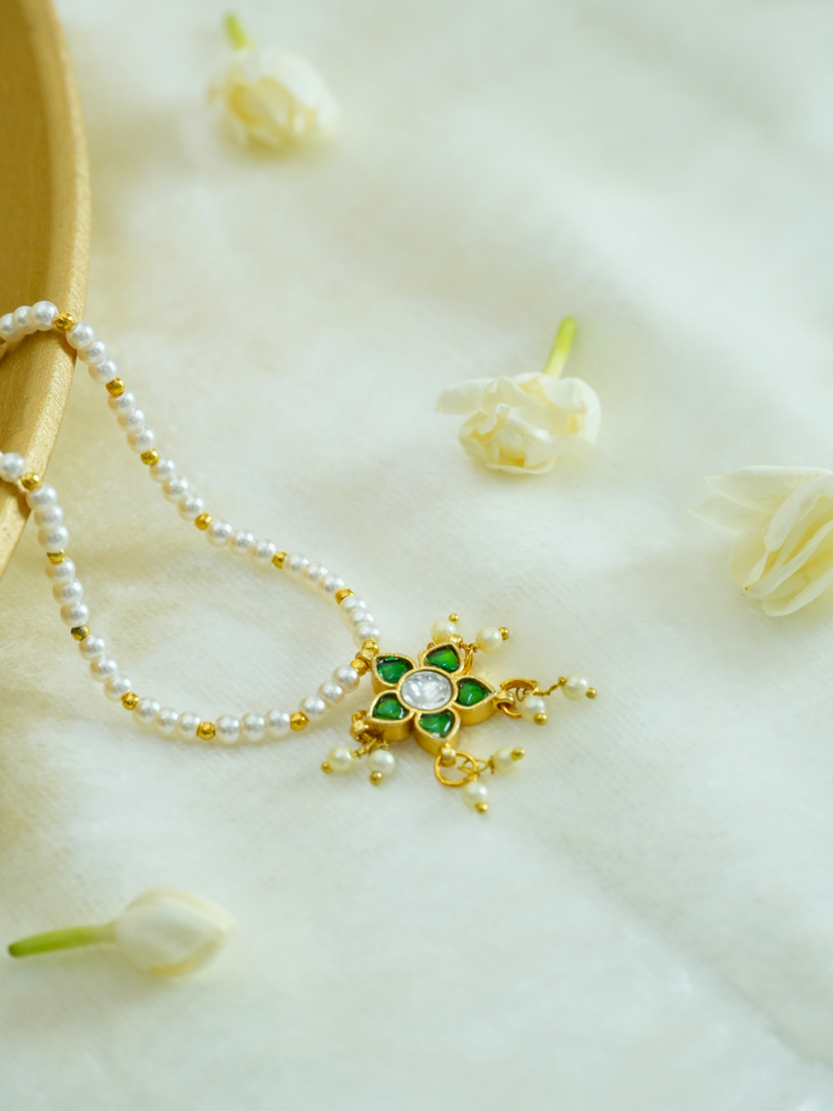 Nayra Floral Pendant