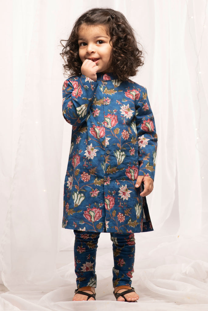 Buy Boys Blue Printed Floral Bundi Kurta Set by Tiber Taber Kids