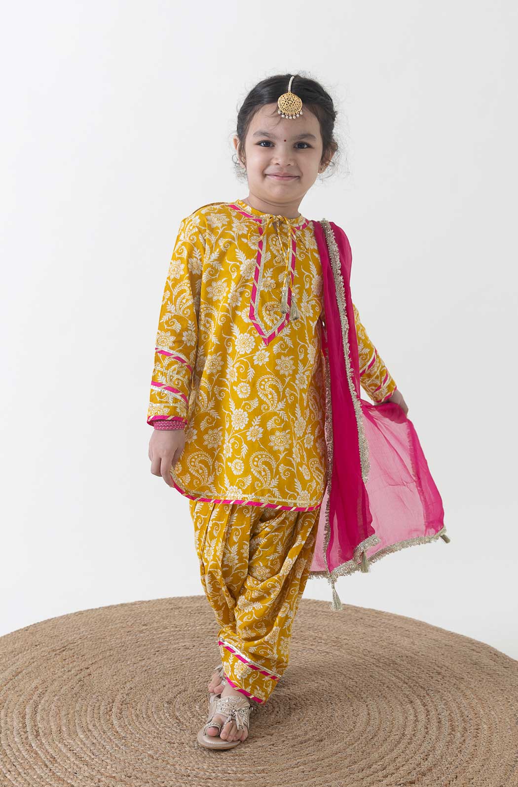 Punjabi Dance Fancy Dress Costume For Girls – Sanskriti Fancy Dresses