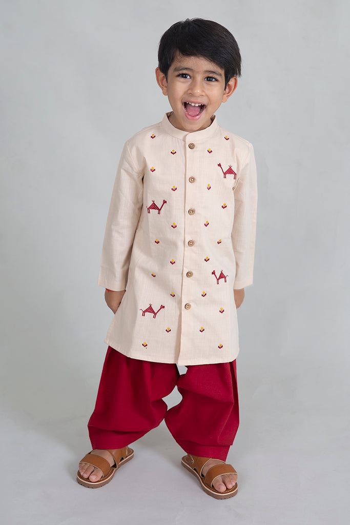 Buy Boys Beige Phulkari Camel Kurta Set by Tiber Taber Kids