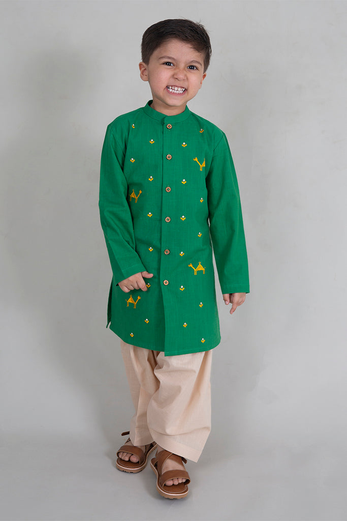 Buy Boys Green Phulkari Camel Kurta Set by Tiber Taber Kids