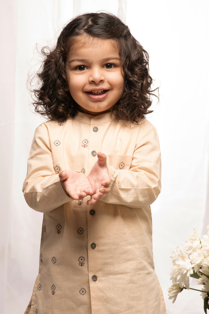 Buy Boys Red Embroidered Buti Dhoti Set by Tiber Taber Kids