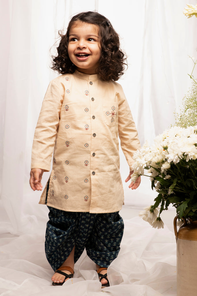Buy Boys Blue Embroidered Buti Dhoti Set by Tiber Taber Kids