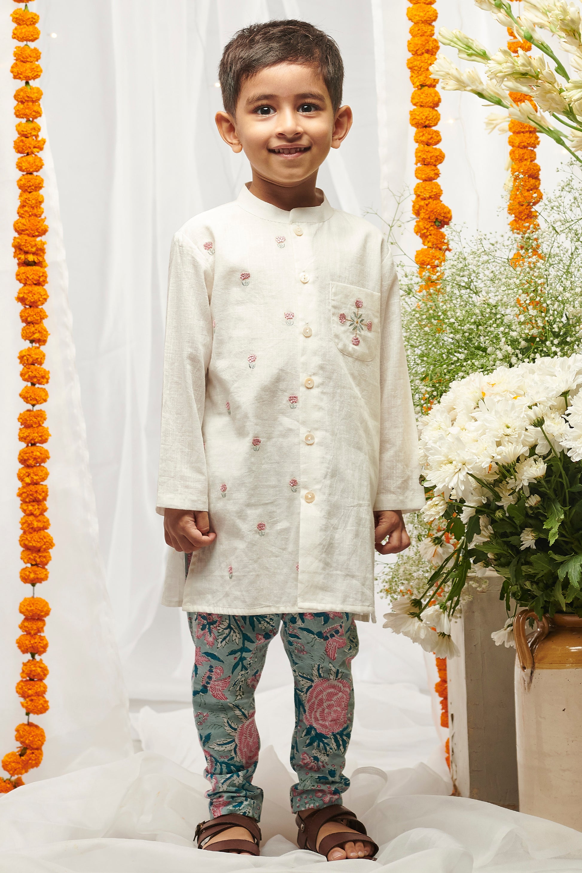 Buy Boys White Printed Floral Kurta Set by Tiber Taber Kids