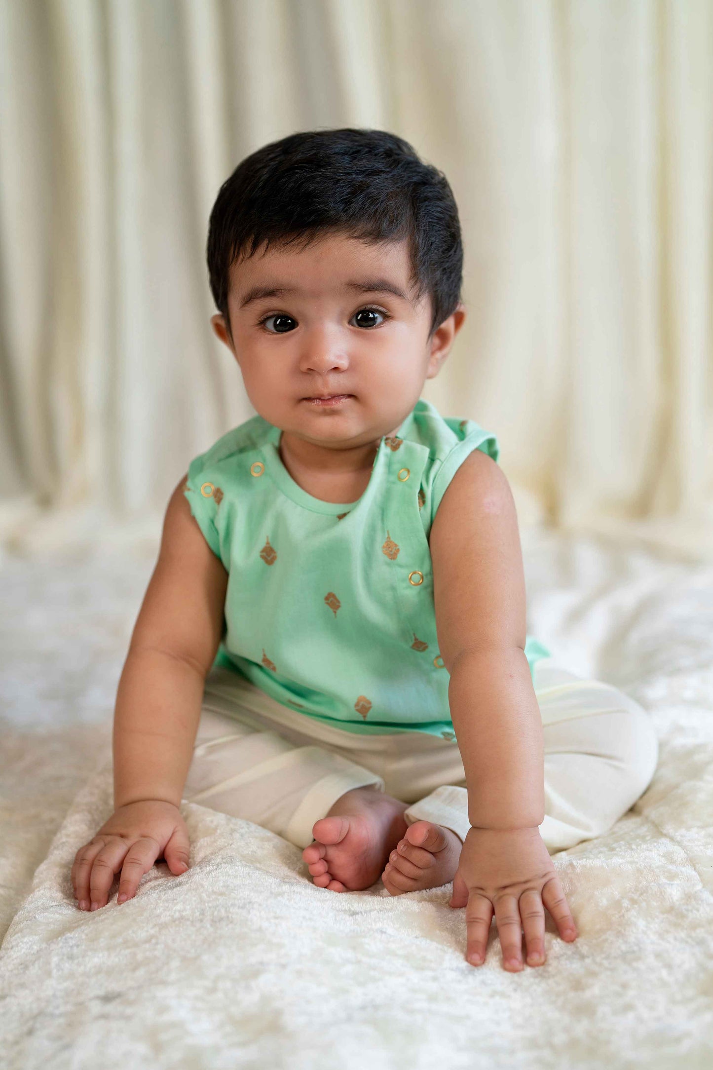 Buy Newborn Baby Premium Cotton Jhabla Set Gold Buta- Green by Tiber Taber Kids