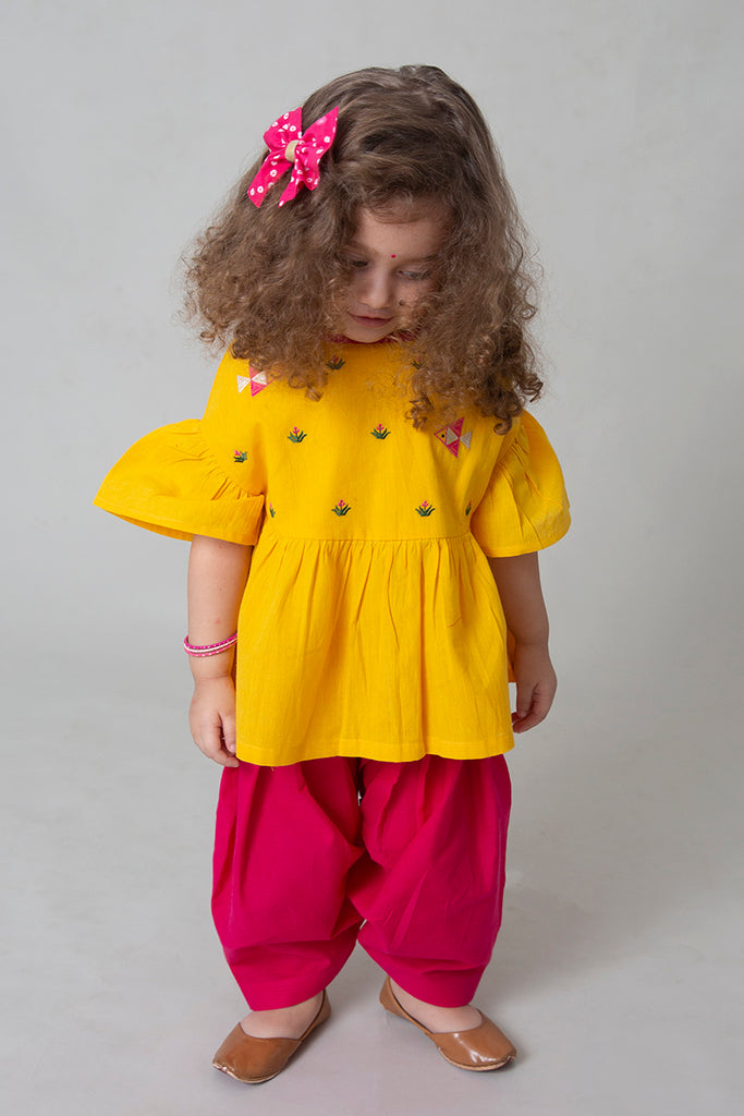 Shop Girls Yellow Phulkari Fish Top Set by Tiber Taber Kids