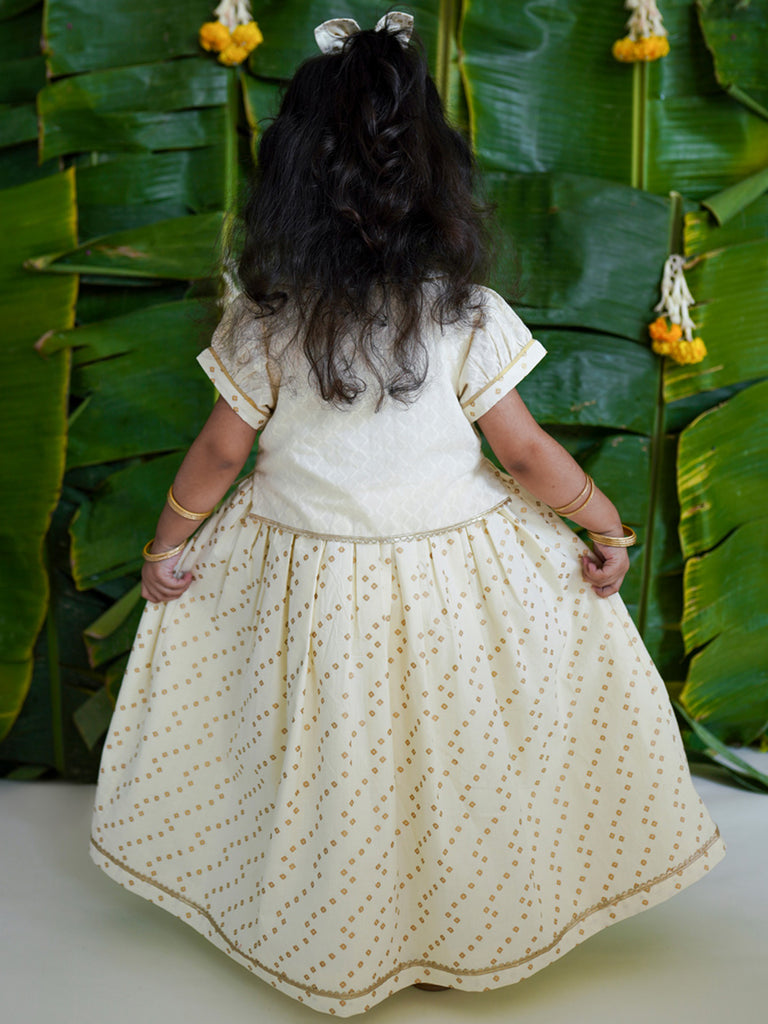 Buy Baby Girl Bandhani Pattu Pavdai-Cream by Tiber Taber Kids
