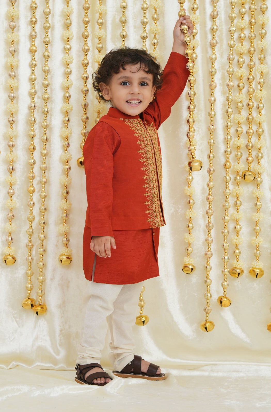 Shahi Virasat 3 Pcs Bundi Set-Rust
