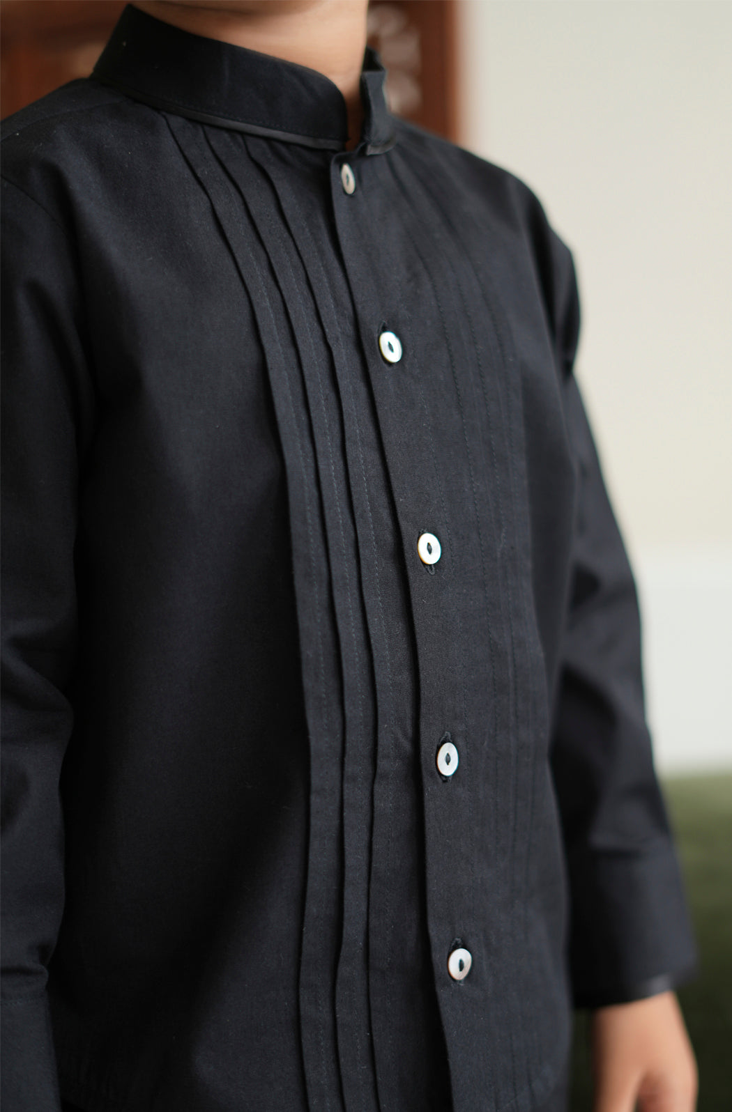 The Statement Shirt - Black