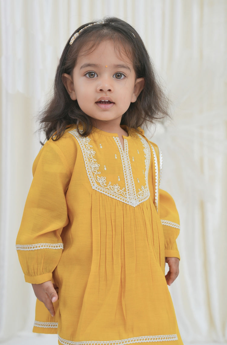 Zarnoor Suit Set-Yellow