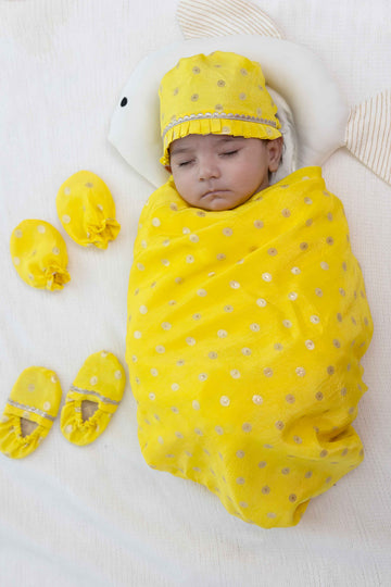 Baby Soft Brocade Booties Mittens And Cap Set