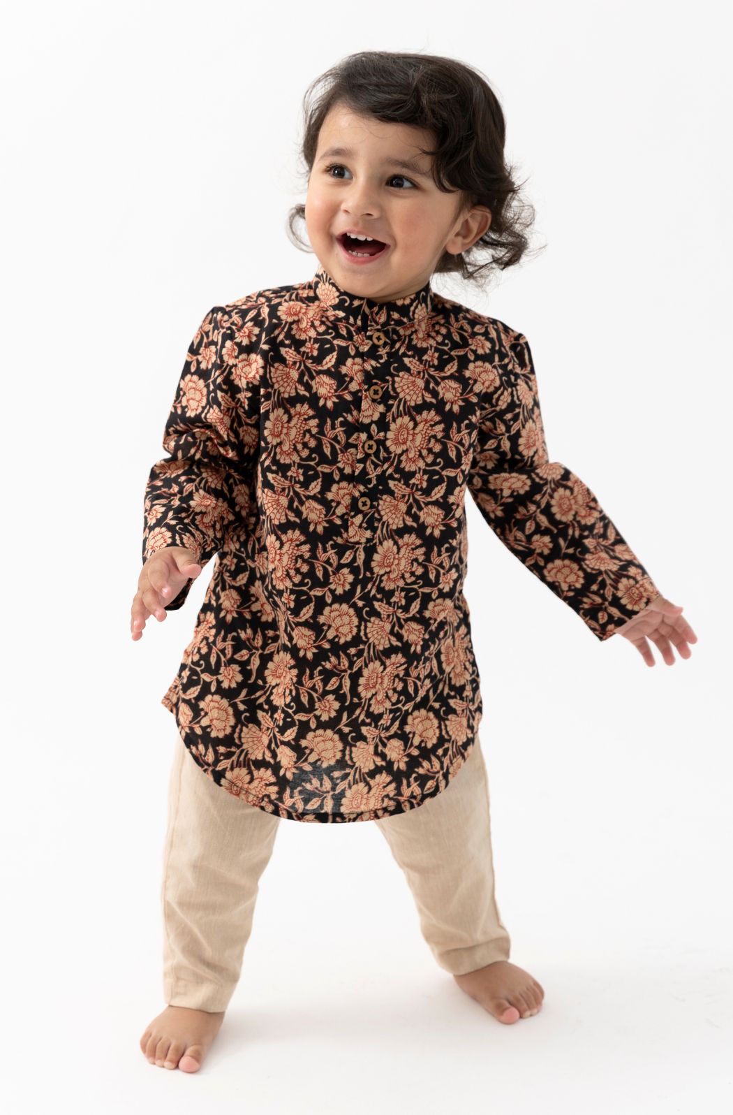 Floral Printed Kurta Set- Black
