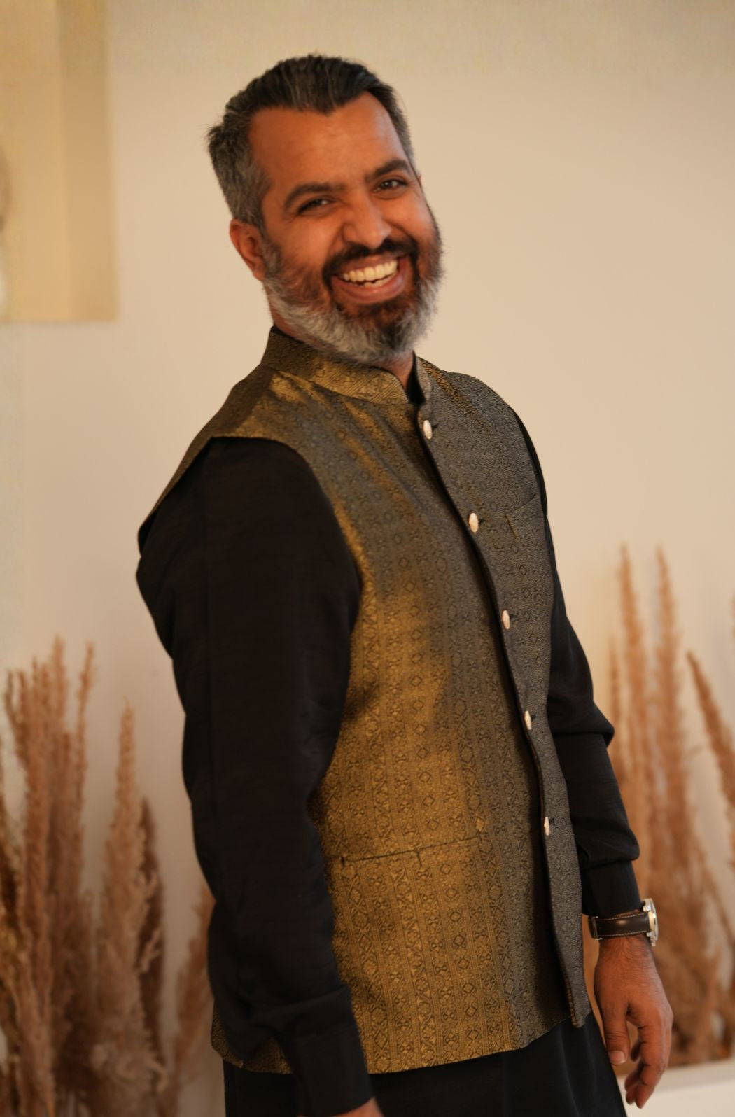 Saanjh Mens Bundi Jacket - Black