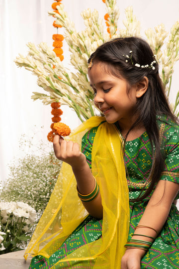 Girls Green Printed Bandhani Lehenga Set by Tiber Taber Kids