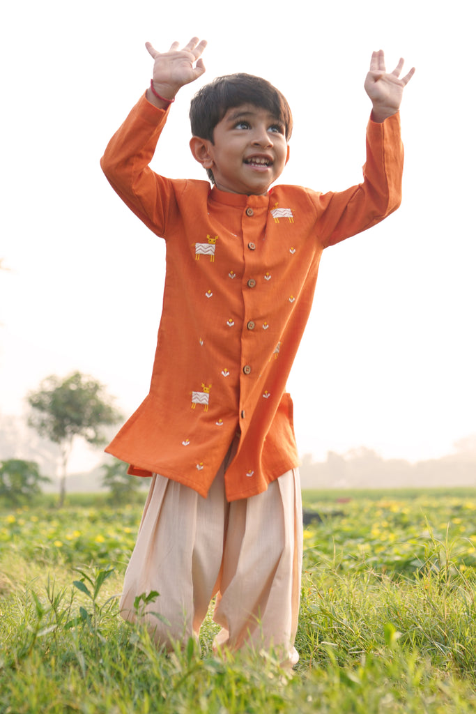Boys Orange Phulkari Deer Kurta Set by Tiber Taber Kids