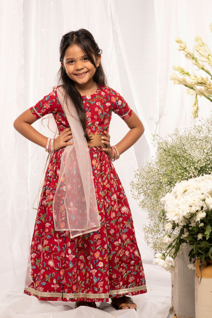 Girls Red Printed Floral Lehenga Set by Tiber Taber Kids