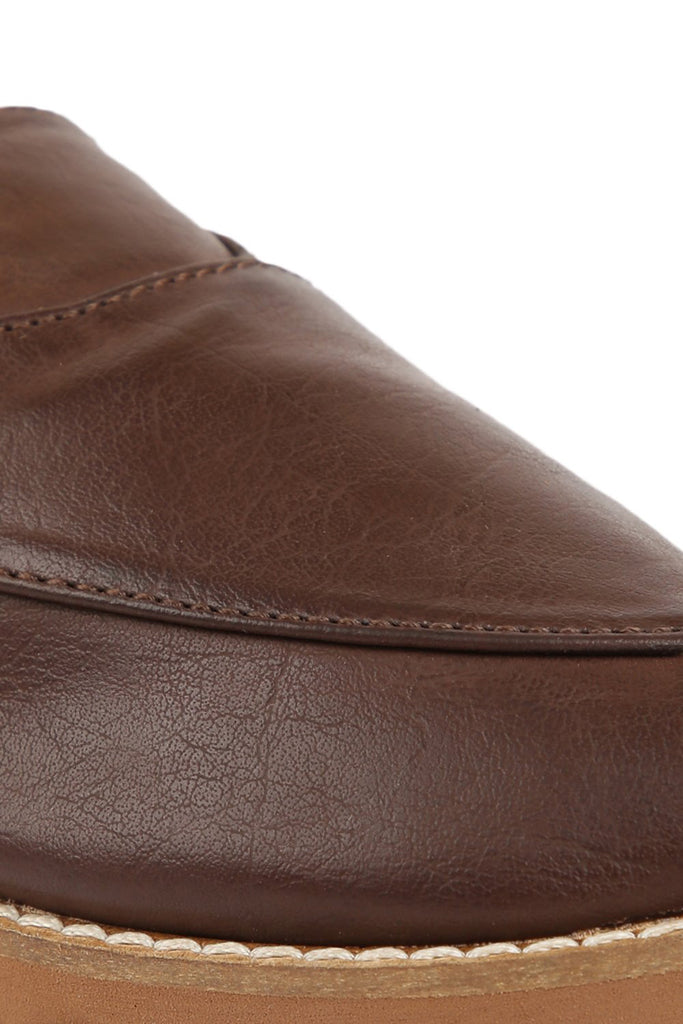 Buy Boys Brown Peshawari Shoes by Tiber Taber Kids