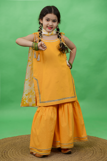 Shop Girls Straight Strappy Sharara Set Gotapatti - Yellow by Tiber Taber Kids