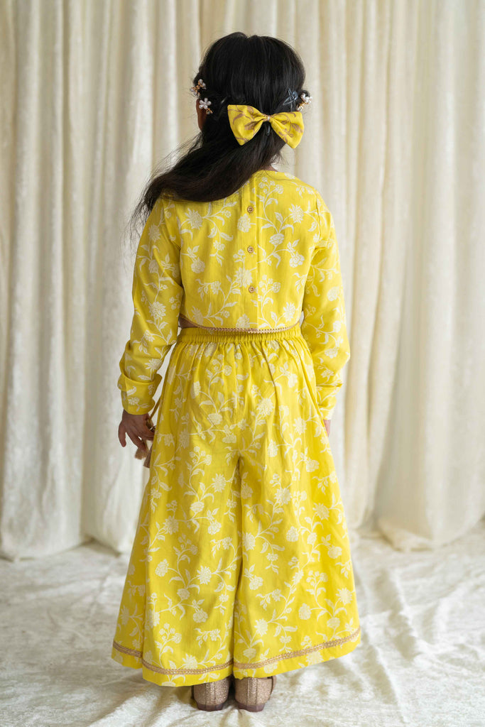 Girls Combo Co-ord Set And Bow Hairclip Print- Yellow by Tiber Taber Kids