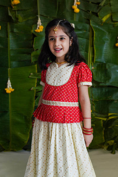 Buy Girl Bandhani Pattu Pavdai-Red by Tiber Taber Kids