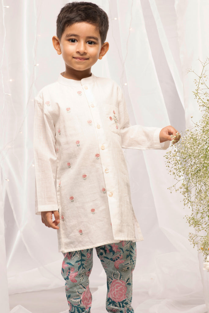 Boys White Printed Floral Kurta Set by Tiber Taber Kids